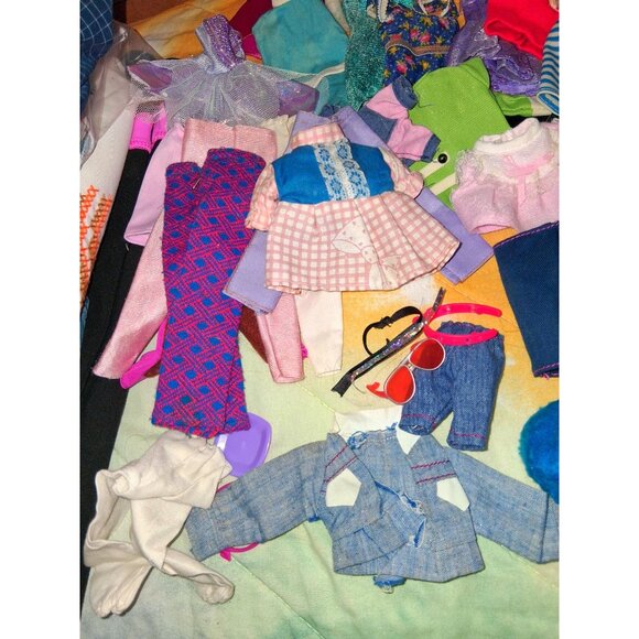 Vintage Barbie & Ken Doll Clothes Bundle 81 piece - Picture 2 of 13